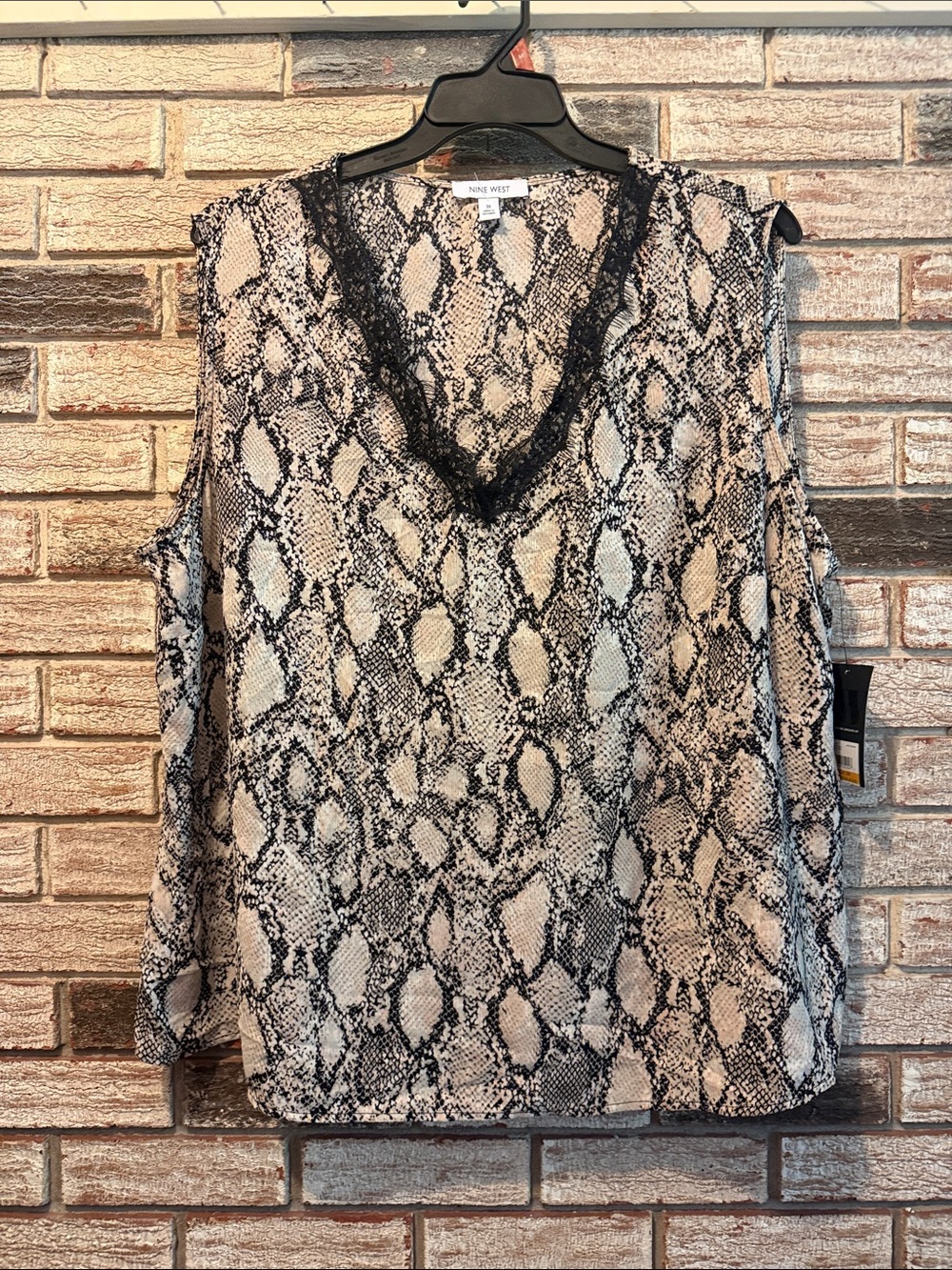 Nine West Black & Cream Snake-Print Lace Trim Cold-Shoulder Top